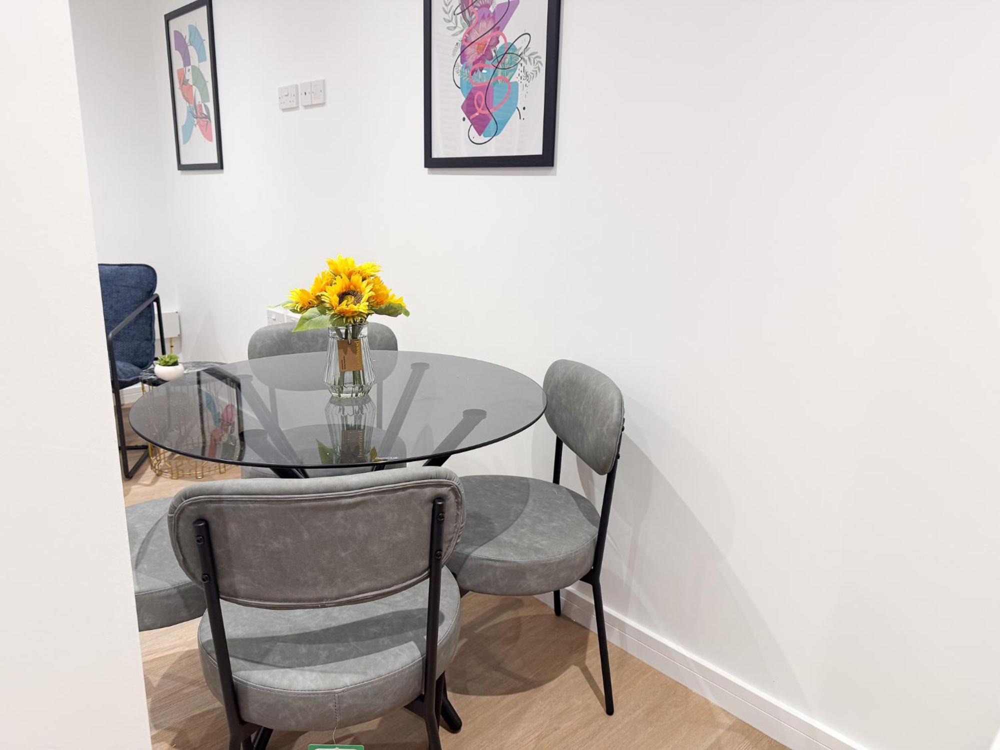 Spacious Modern 1 Bed Apartments In St Neots - Perfect For Contractors & Professionals - Free Parking - Wifi - Fully Equipped Kitchen - Smart Tv Ideal For Work Stays And Long Projects Exterior foto